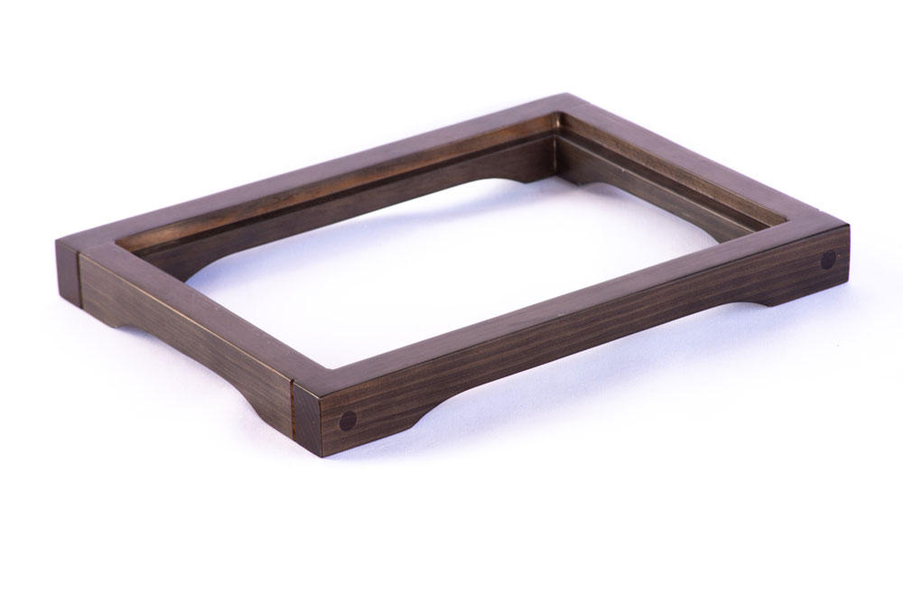 /media/tableware/images/soporte_madera_abierto_fuente_plana_sin_asa.jpg